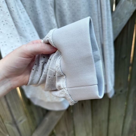 Torrid Light Grey Perforated Zip Up Bomber Jacket in Eyelet Stone Size 5X - Picture 9 of 14